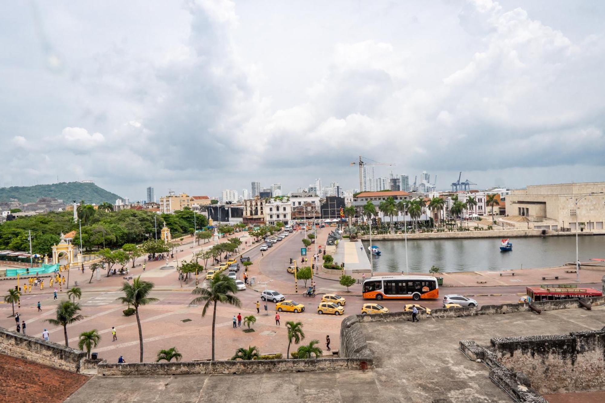 Amara Living Aparthotel Cartagena Bagian luar foto